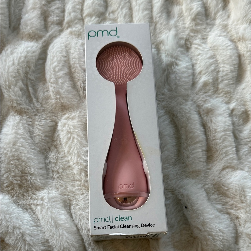 PMD Clean Smart Facial Cleansing Device - Soft Pink